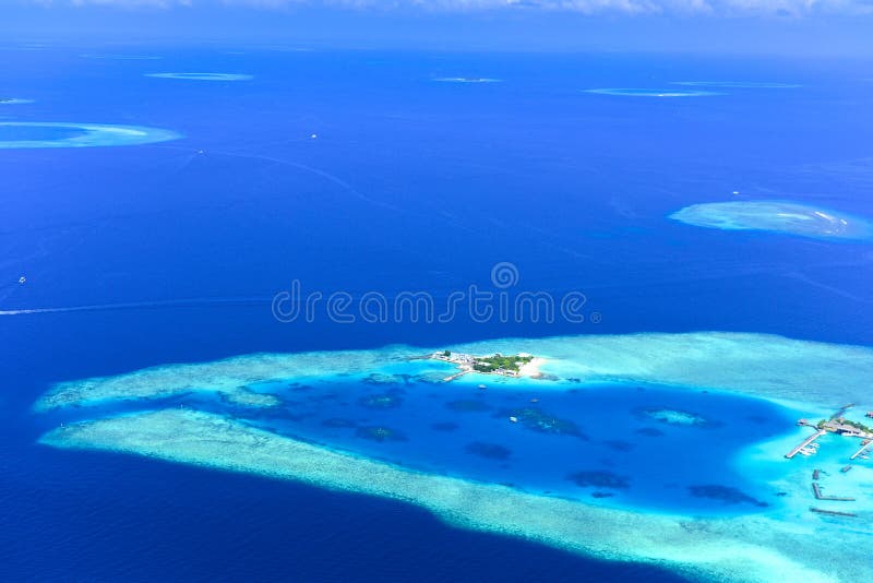 Piccole isole in Maldive immagini stock Piccole isole in Maldive immagini stock