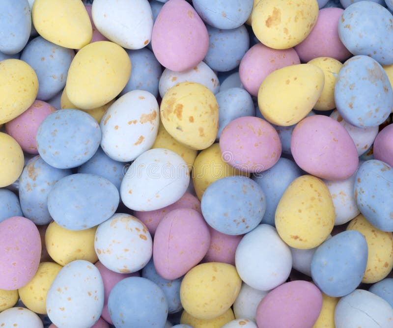 Piccole uova di Pasqua fotografia stock libera da diritti Piccole uova di Pasqua fotografia stock libera da diritti