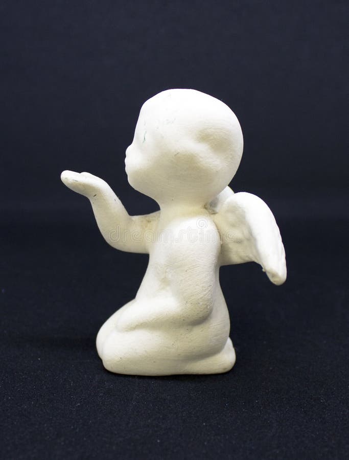 Piccolo angelo ceramico immagini stock libere da diritti Piccolo angelo ceramico immagini stock libere da diritti