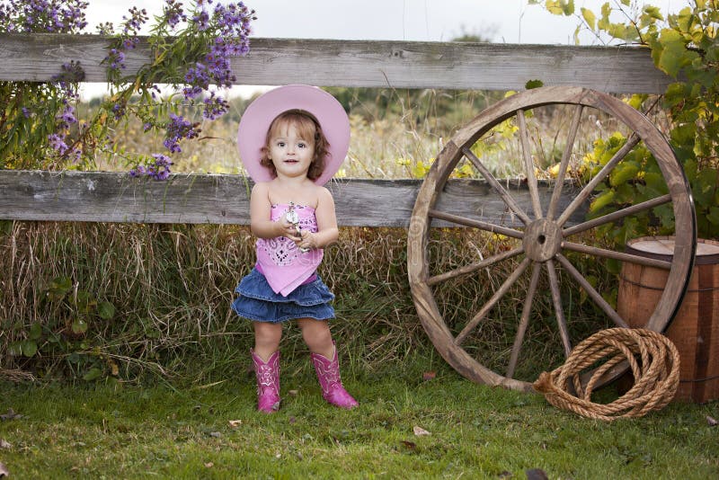 Piccolo Cowgirl fotografia stock libera da diritti Piccolo Cowgirl fotografia stock libera da diritti