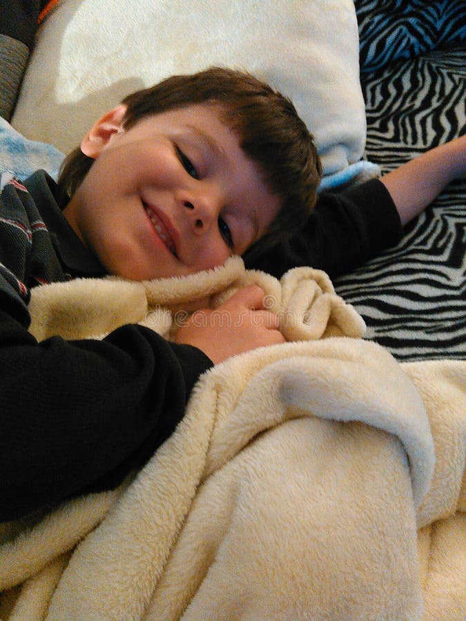 Piccolo uomo fotografia editoriale. Immagine di uomo 48620972