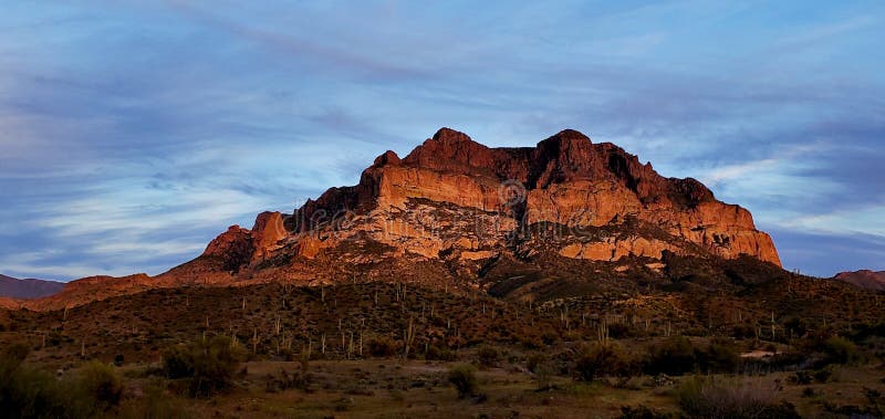 Picketpost-Berg, Vorgesetzter, Arizona lizenzfreie stockbilder Picketpost-Berg, Vorgesetzter, Arizona lizenzfreie stockbilder