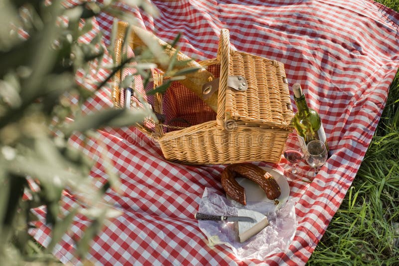 Picnic basket