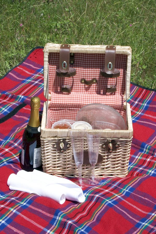 Picnic Basket royalty free stock photo Picnic Basket royalty free stock photo