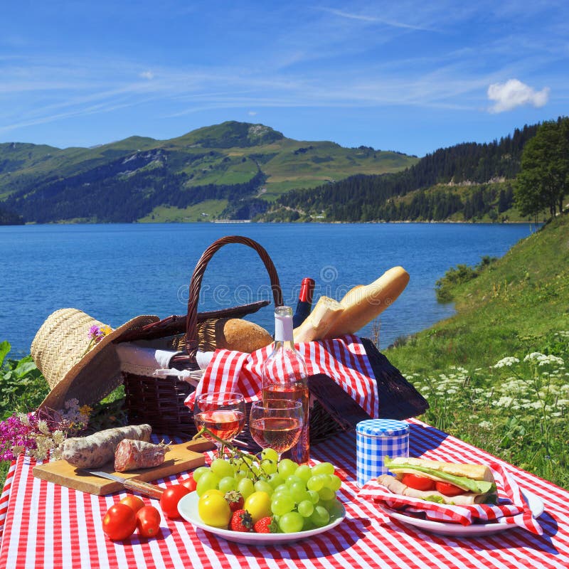 Picnic and lake