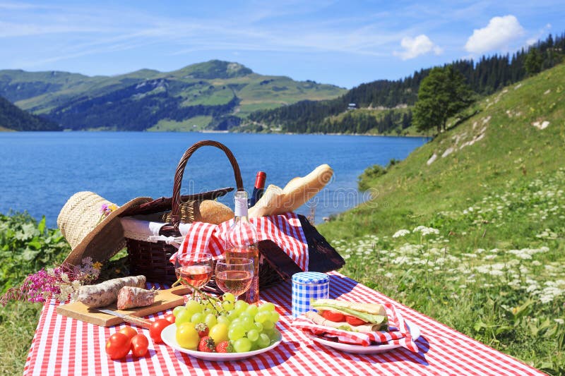 Picnic and lake