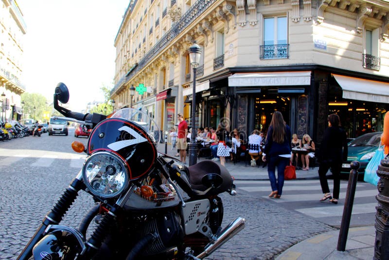 motorcycle tour in paris