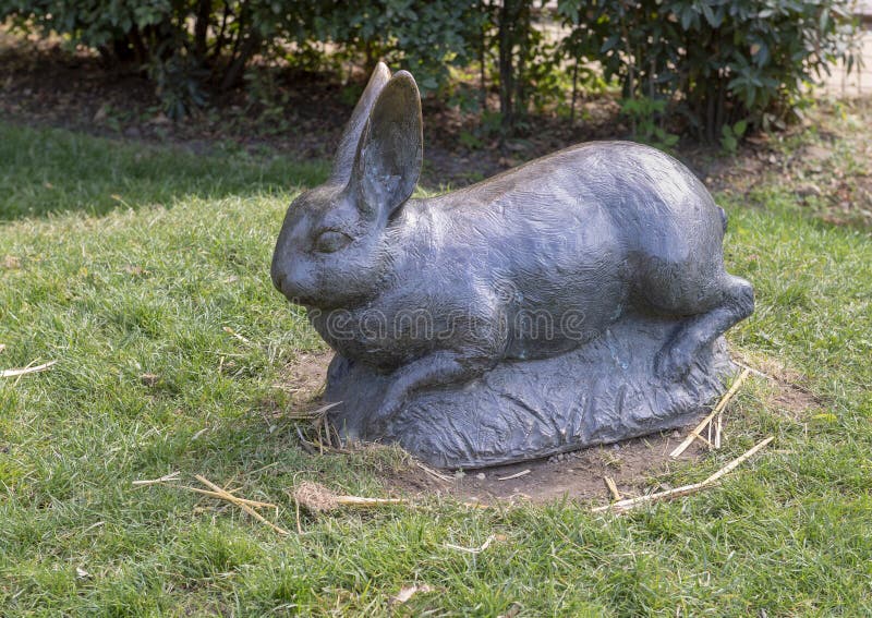 Memory statue of a rabbit, Karolyi Garden, Budapest, Hungary royalty free stock images Memory statue of a rabbit, Karolyi Garden, Budapest, Hungary royalty free stock images