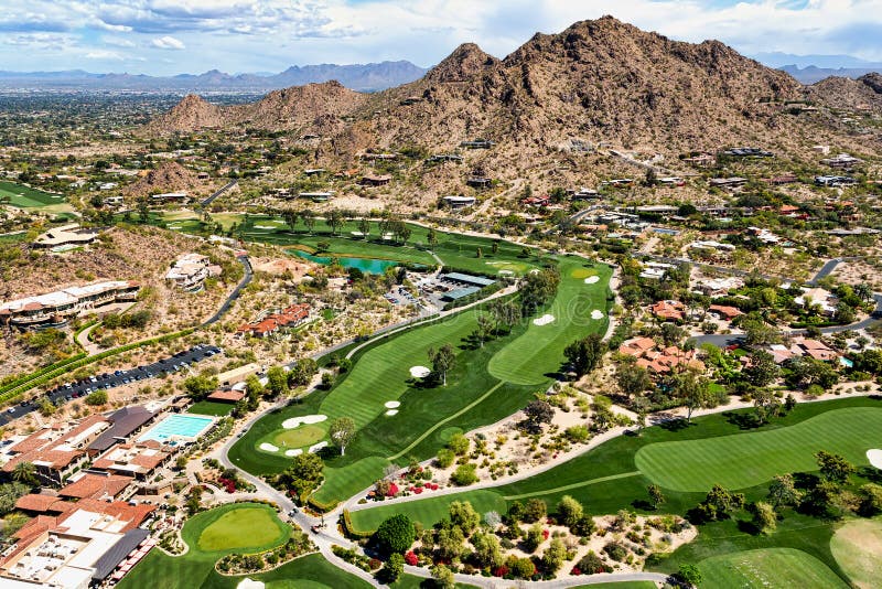 Picturesque Golf Course below Mummy Mountain