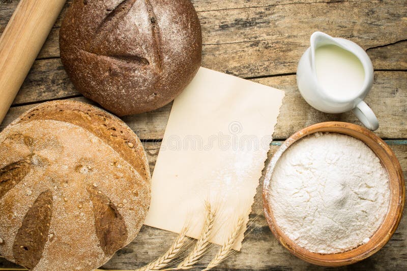 Piekarnia składniki z świeżym bochenkiem chleb