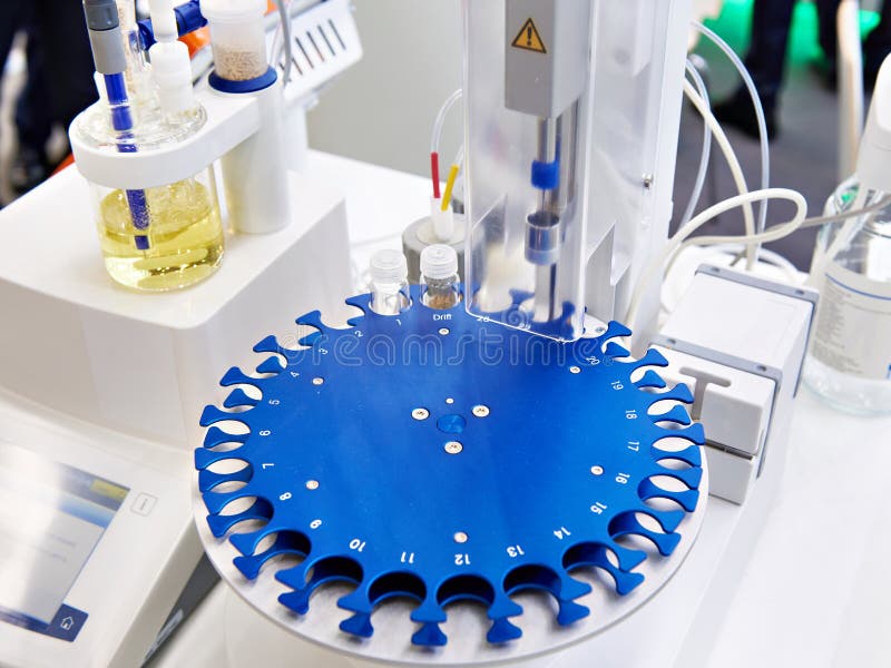 Piekarnika Autosampler dla analizy woda fotografia royalty free Piekarnika Autosampler dla analizy woda fotografia royalty free