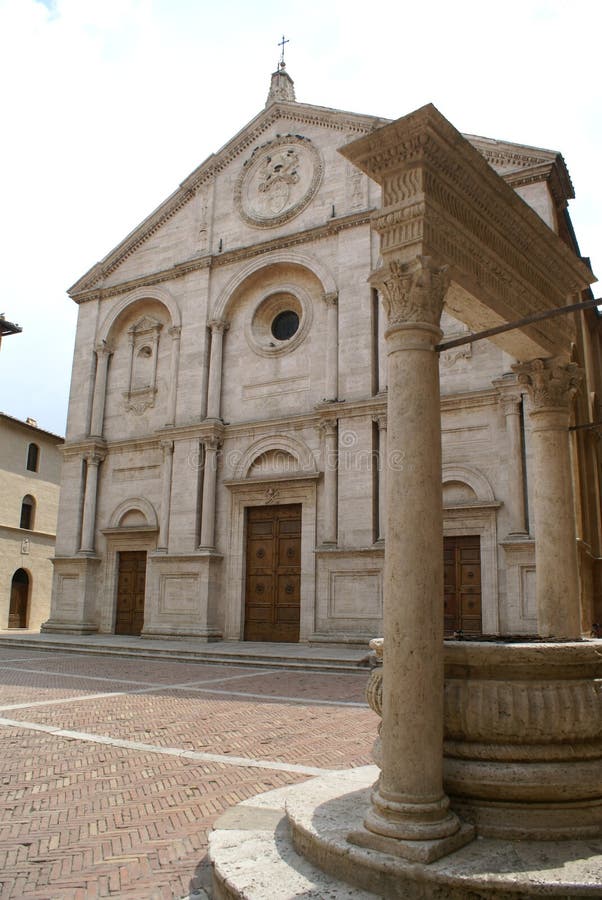 Pienza, Tuscany Italy: the Central Piazza Square with View of the ...