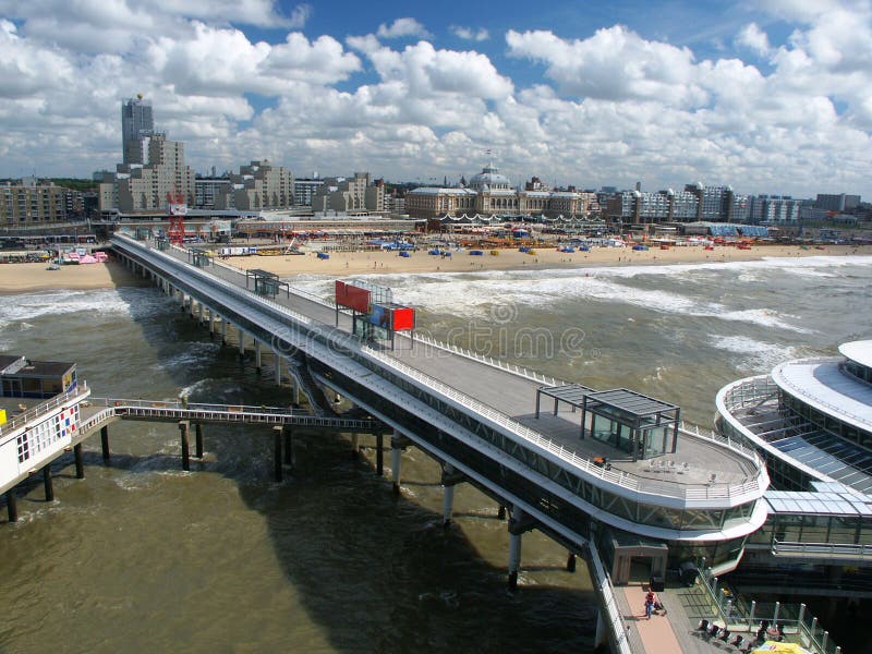 Download Pier Scheveningen zdjęcie stock. Obraz złożonej z plaża - 44376