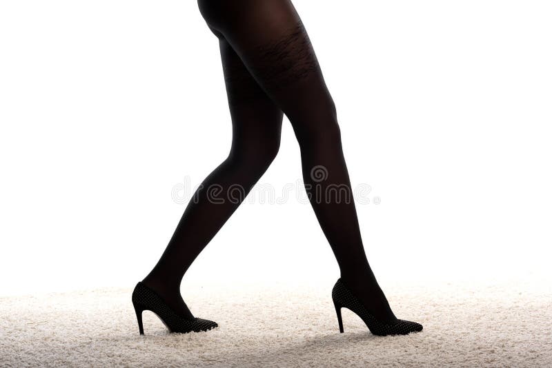 Inflar Roble Ataque de nervios Piernas Femeninas En Tacones Altos Y Medias Negras Imagen de archivo - Imagen de delgado, muchacha: 119415549 Inflar Roble Ataque de nervios Piernas Femeninas En Tacones Altos Y Medias Negras Imagen de archivo - Imagen de delgado, muchacha: 119415549