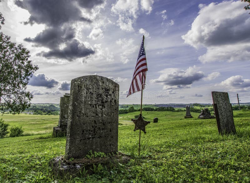 Pierre grave de vétéran illisible des syndicats au cimetière d'église de Dickerson image stock Pierre grave de vétéran illisible des syndicats au cimetière d'église de Dickerson image stock