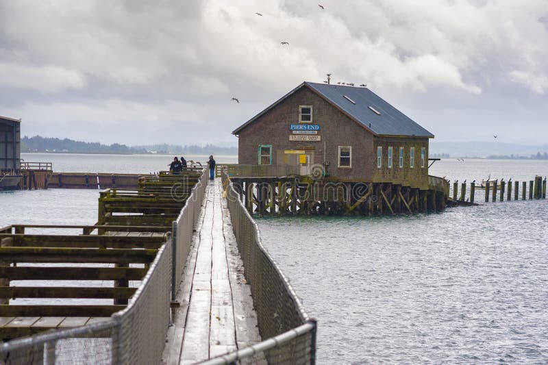 Piers End En Garibaldi Oregon Foto editorial - Imagen de calzada ...