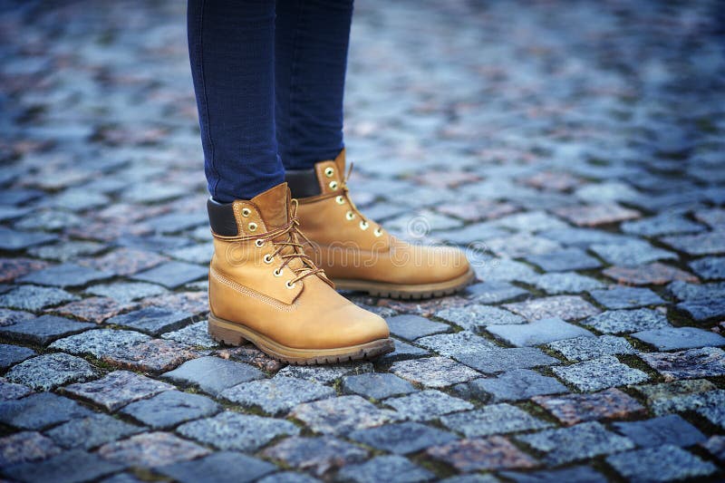 botas amarillas para mujer