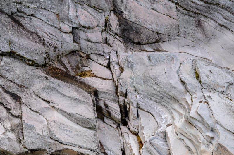 Pietra verticale erosa immagine stock Pietra verticale erosa immagine stock