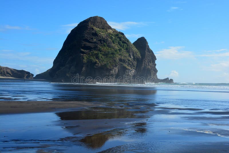 Piha-Strand in Neuseeland lizenzfreie stockfotos Piha-Strand in Neuseeland lizenzfreie stockfotos