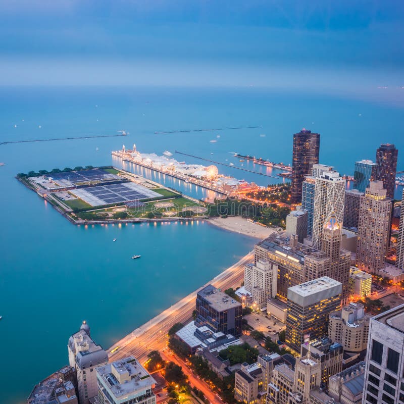 Pilastro della marina, vista superiore della città di Chicago immagine stock libera da diritti Pilastro della marina, vista superiore della città di Chicago immagine stock libera da diritti