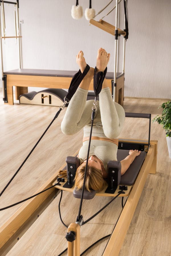 Equipamento de pilates reformador cama reformador pilates estúdio máquina  para exercícios de fitness no ginásio ajuste healt