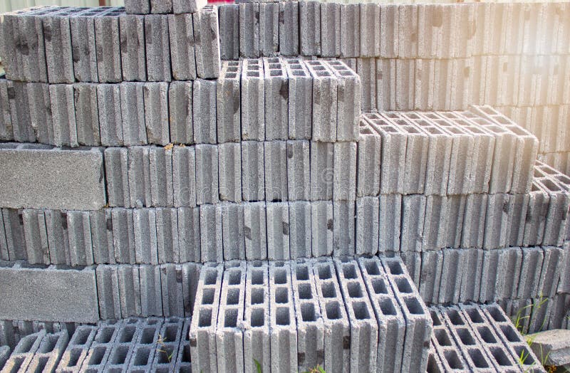 Pile de blocs de béton pour la construction, l'industrie du bâtiment photo stock Pile de blocs de béton pour la construction, l'industrie du bâtiment photo stock