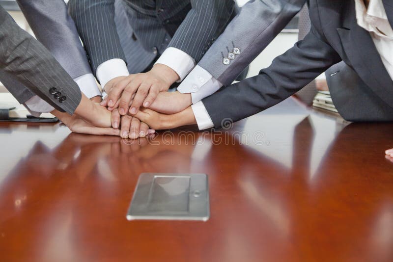 Pile de main d'hommes d'affaires photo stock Pile de main d'hommes d'affaires photo stock