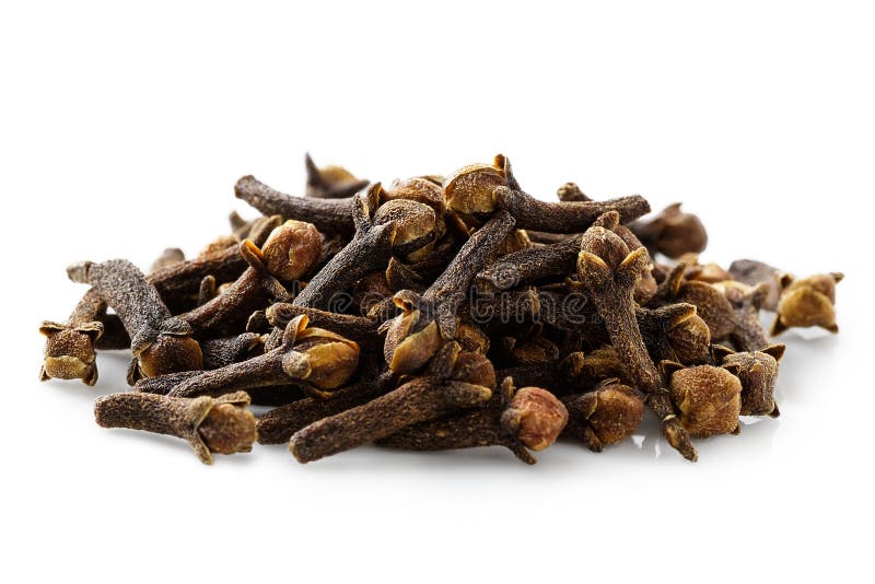 A pile of dry cloves.