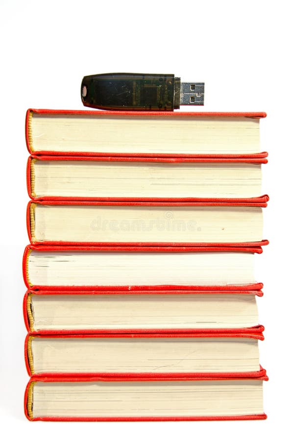 Pilha dos livros com movimentação instantânea na parte superior imagens de stock royalty free Pilha dos livros com movimentação instantânea na parte superior imagens de stock royalty free