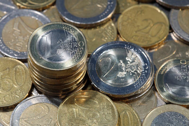 Pilhas de euro- moedas fotos de stock Pilhas de euro- moedas fotos de stock