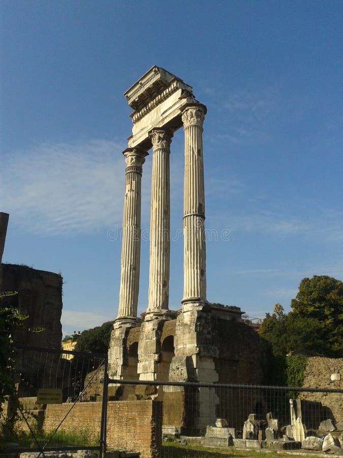Pillars of Rome Oregon stock photo. Image of valley, sandstone 25001490