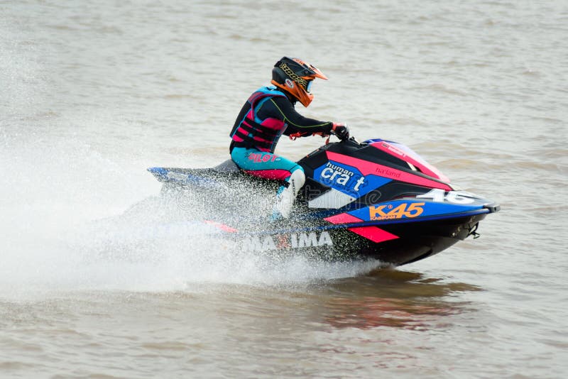 Piloto n?o identificado do esqui do jato excurs?o #3 do esqui do jato na pro, Udonthani, Tail?ndia - 25 de maio de 2019: Concorre imagem de stock Piloto n?o identificado do esqui do jato excurs?o #3 do esqui do jato na pro, Udonthani, Tail?ndia - 25 de maio de 2019: Concorre imagem de stock