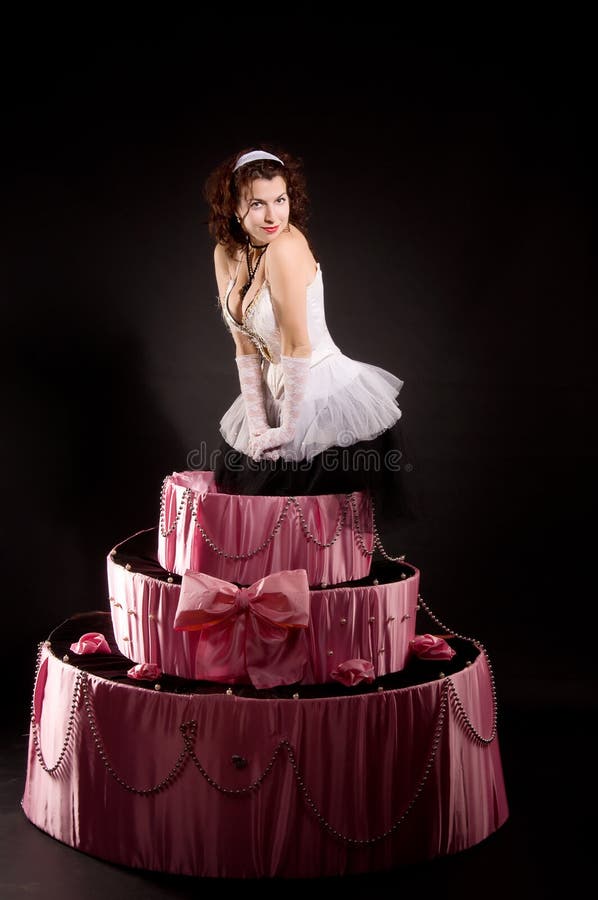 Pin-up girl jumping toy cake