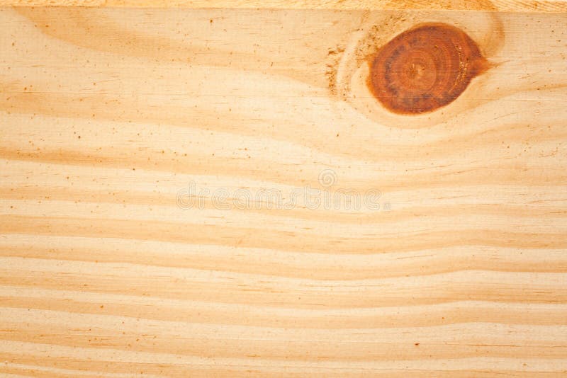 Bề mặt gỗ thông tạo nên một màu sắc và hoa văn độc đáo và khó cưỡng lại. Hãy nhìn thật kỹ hình ảnh này, để nhận ra sự huyền bí và mê hoặc của nó.
