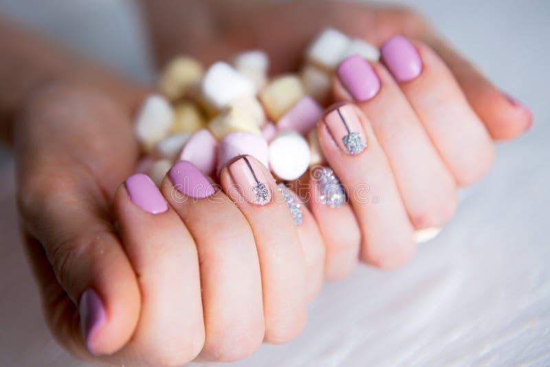 38 Chic Nude Nail Designs That Are Always in Style