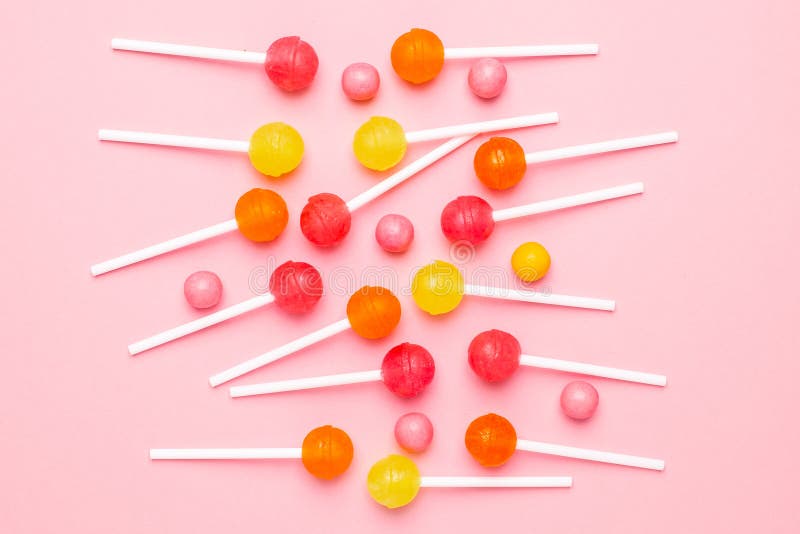 Candy Lolipop: Hãy thưởng thức hình ảnh đầy màu sắc và ngọt ngào với kẹo lolipop đầy mê hoặc này. Bạn sẽ yêu thích những gam màu tươi sáng và hình dáng độc đáo của những chiếc kẹo này. Hãy đến và chiêm ngưỡng ngay!