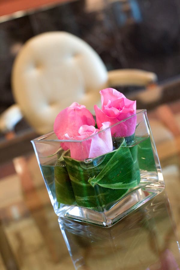 Pink Roses Table Centrepiece in Hotel Lobby Stock Photo - Image of ...