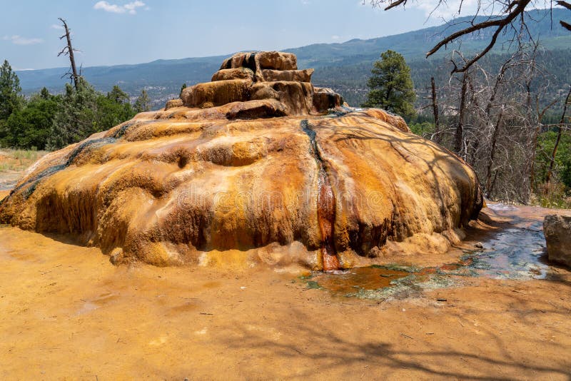 Pinkerton Hot Springs förutom Durango Colorado längs den miljon dollarhuvudvägen i Sanen Juan Mountains royaltyfria bilder Pinkerton Hot Springs förutom Durango Colorado längs den miljon dollarhuvudvägen i Sanen Juan Mountains royaltyfria bilder