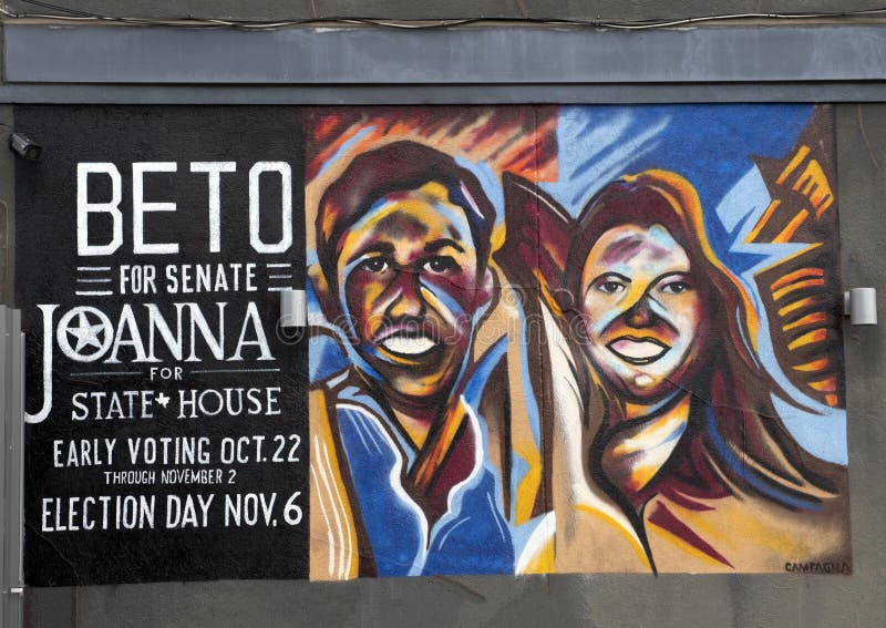 Pintura mural exterior da parede por Frank Campagna em Ellum profundo, Texas que caracteriza politicans Beto O ‘Rourke e Joanna C foto de stock royalty free Pintura mural exterior da parede por Frank Campagna em Ellum profundo, Texas que caracteriza politicans Beto O ‘Rourke e Joanna C foto de stock royalty free