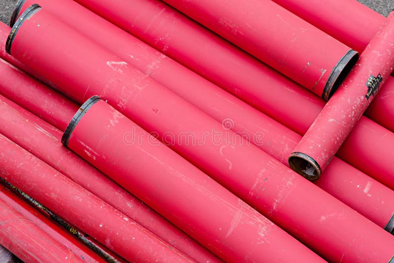 Pipes rouges en métal image libre de droits Pipes rouges en métal image libre de droits