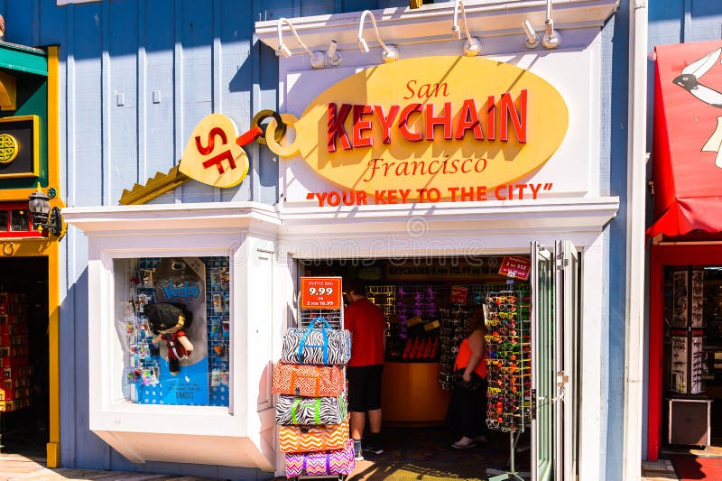 Pir 39 av San Francisco redaktionell arkivfoto. Bild av kafé 105829823