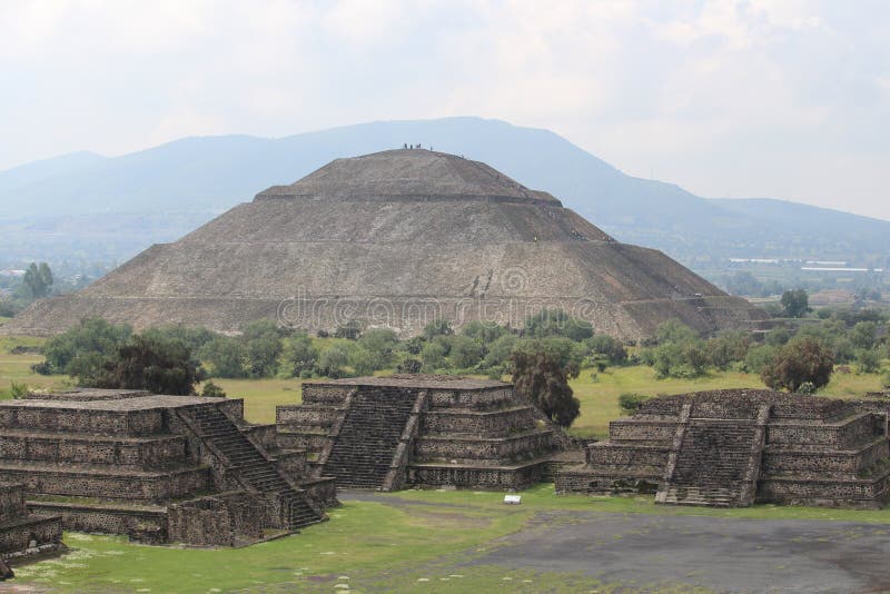 Piramida De Sol Sun Piramide in Teotihuacan Stock Image - Image of ...