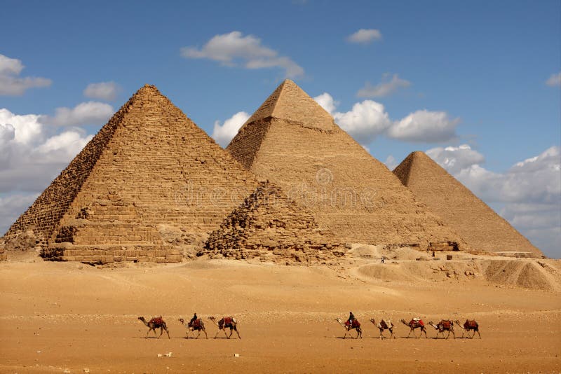 Piramidi di Giza fotografie stock libere da diritti Piramidi di Giza fotografie stock libere da diritti