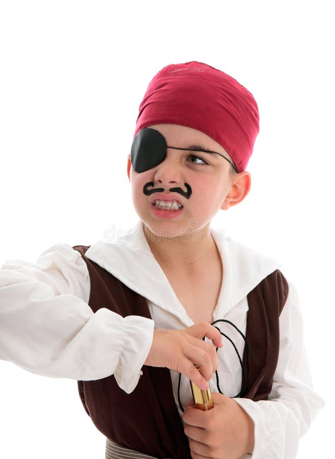 Pirata arrabbiato che tiene una portata immagini stock libere da diritti Pirata arrabbiato che tiene una portata immagini stock libere da diritti
