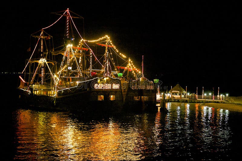 Cancun Jolly Roger Pirate Ship Night Show Including Dinner 2024