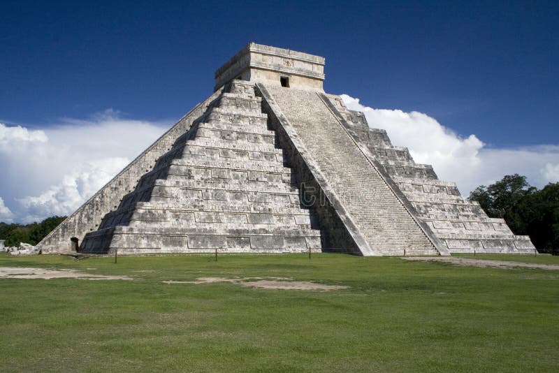 Pirámide de Chichen Itza, maravilla del mundo, México