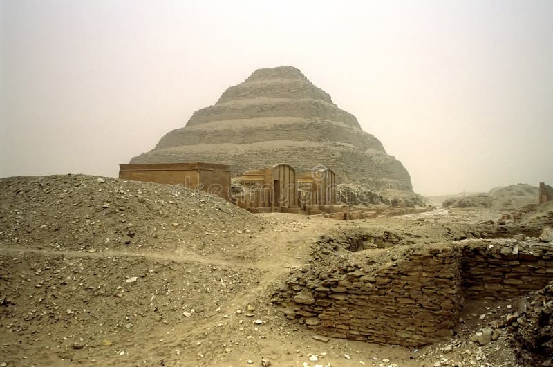 Pirámide de Saqqara, Egipto fotos de archivo