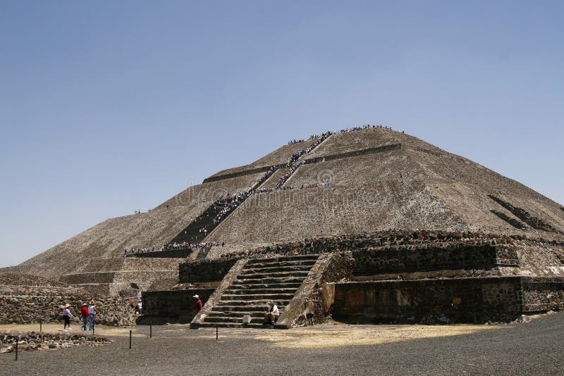 ?Pirámide del Sun? en Teotihuacan, México fotos de archivo libres de regalías ?Pirámide del Sun? en Teotihuacan, México fotos de archivo libres de regalías