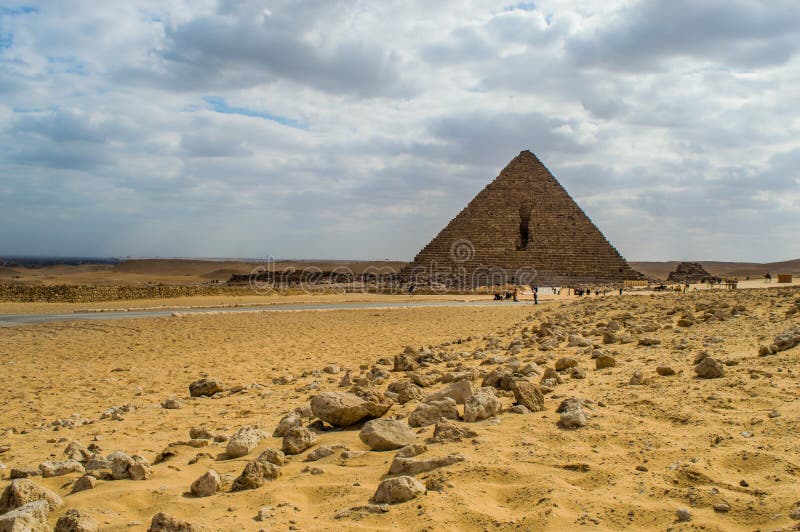 A pirâmide a menor