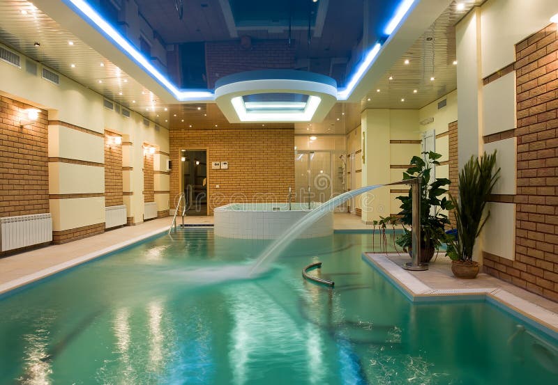 Piscine de luxe images stock